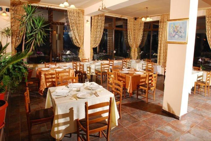 Pension Onelia Gîrda de Sus Extérieur photo